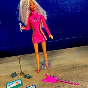Rock Star Barbie VTG w/ accessories guitar